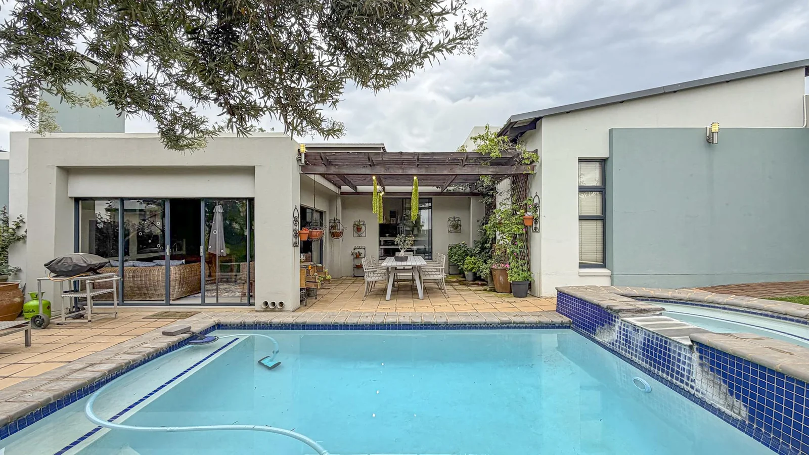 Exclusive Sole Mandate | Single-Level Family Home That Feels Like Home Instantly