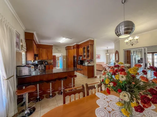 Midfield Estate, Centurion