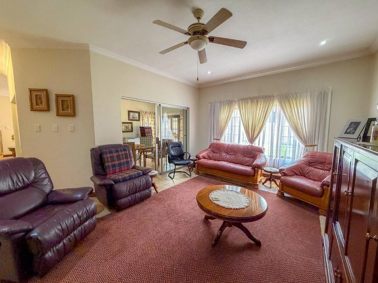 MIDFIELD 4 BEDROOM SINGLE LEVEL.