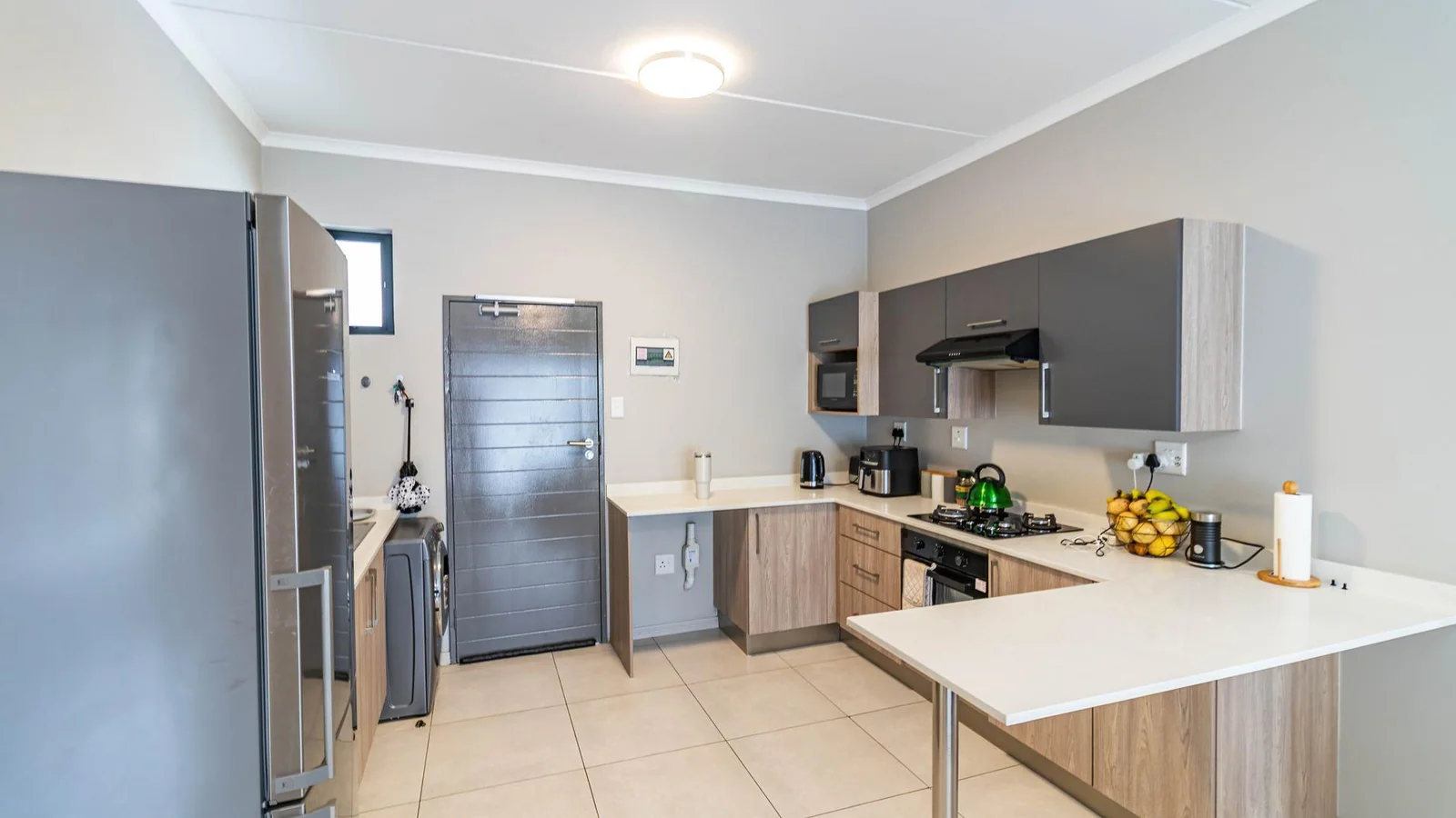 Stylish & Modern 2-Bed, 2-Bath Ground Floor Apartment – Prime Carlswald / Midrand Location