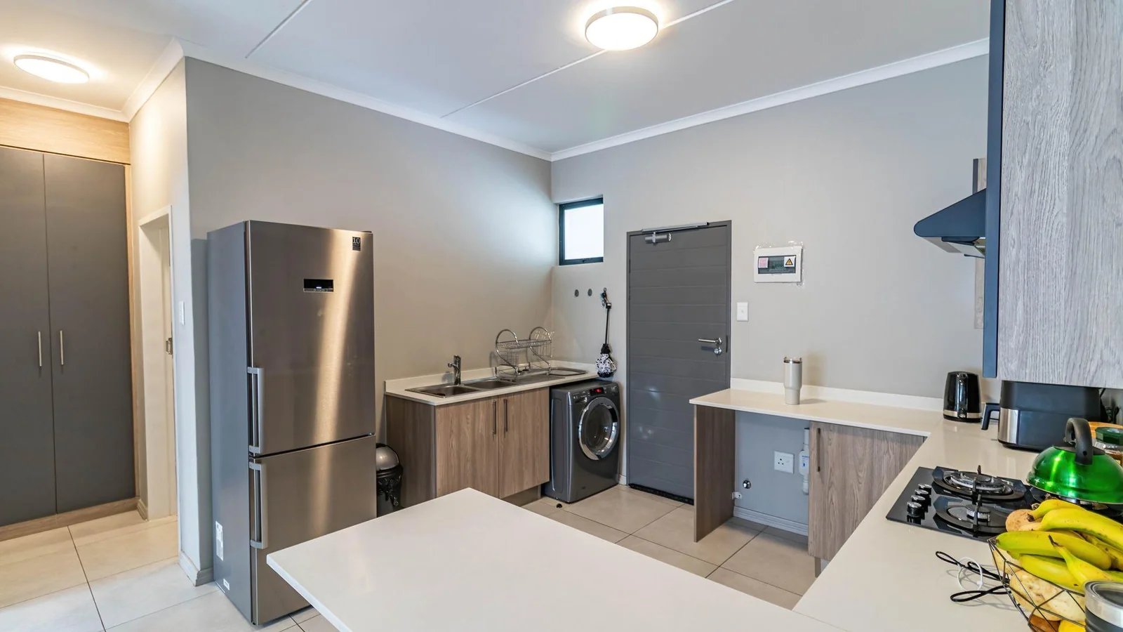 Stylish & Modern 2-Bed, 2-Bath Ground Floor Apartment – Prime Carlswald / Midrand Location