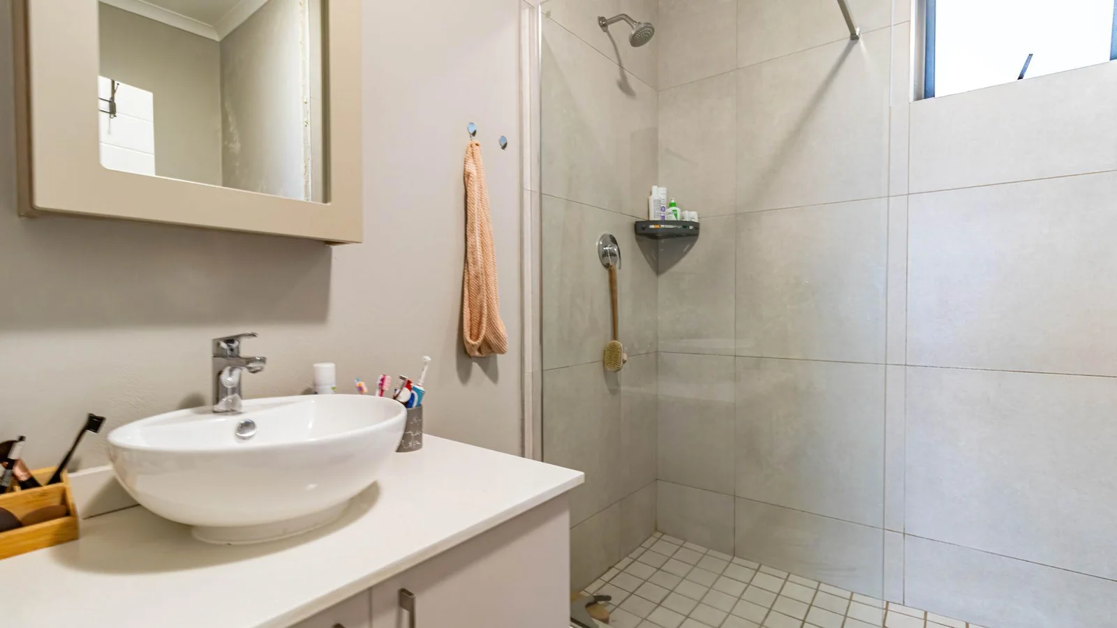 Stylish & Modern 2-Bed, 2-Bath Ground Floor Apartment – Prime Carlswald / Midrand Location