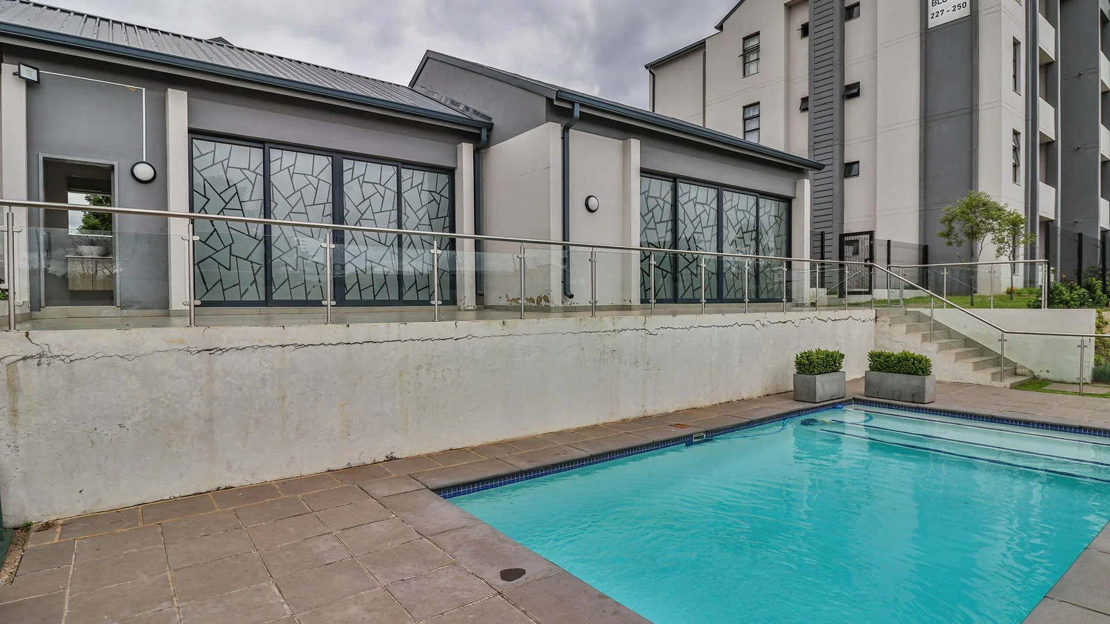 Stylish & Modern 2-Bed, 2-Bath Ground Floor Apartment – Prime Carlswald / Midrand Location