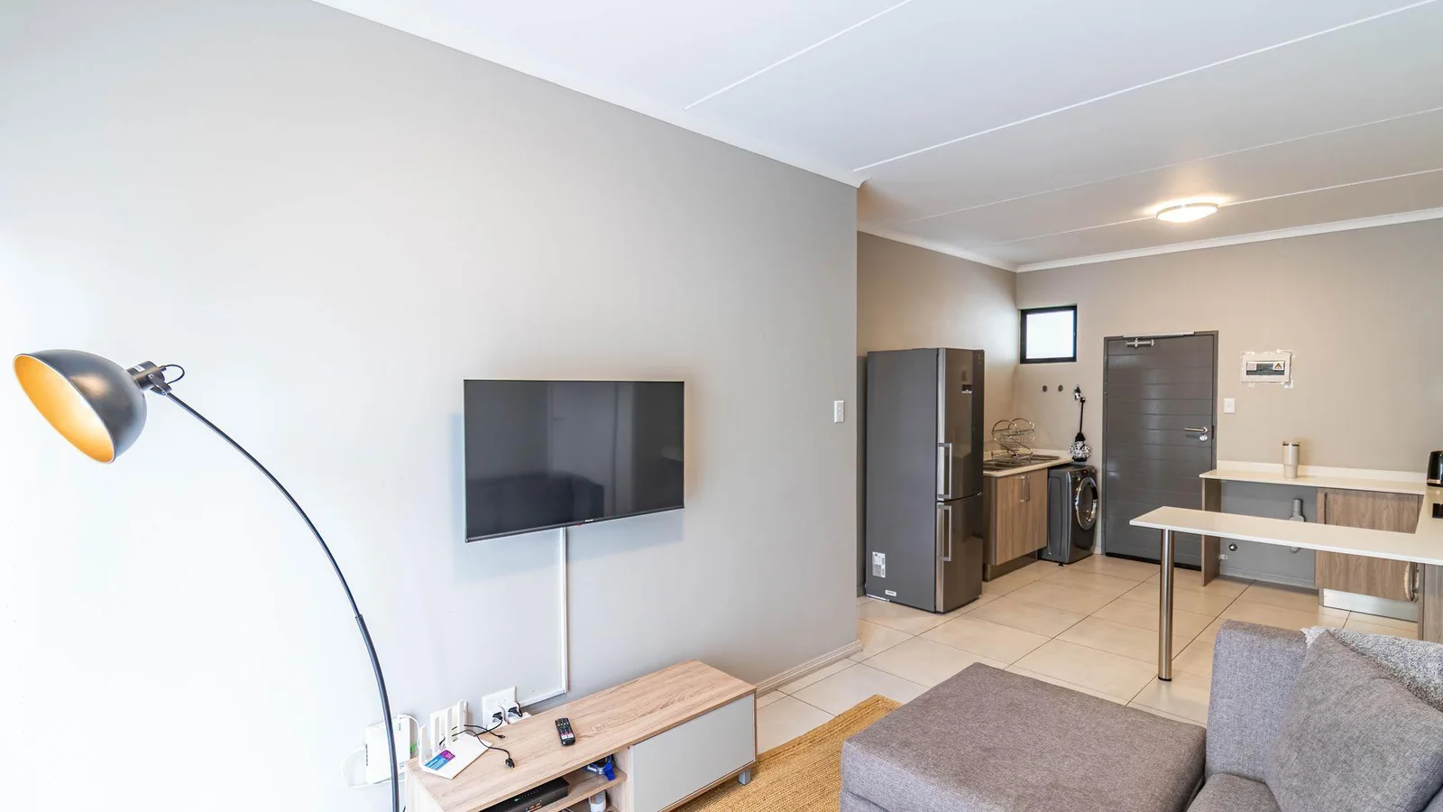 Stylish & Modern 2-Bed, 2-Bath Ground Floor Apartment – Prime Carlswald / Midrand Location