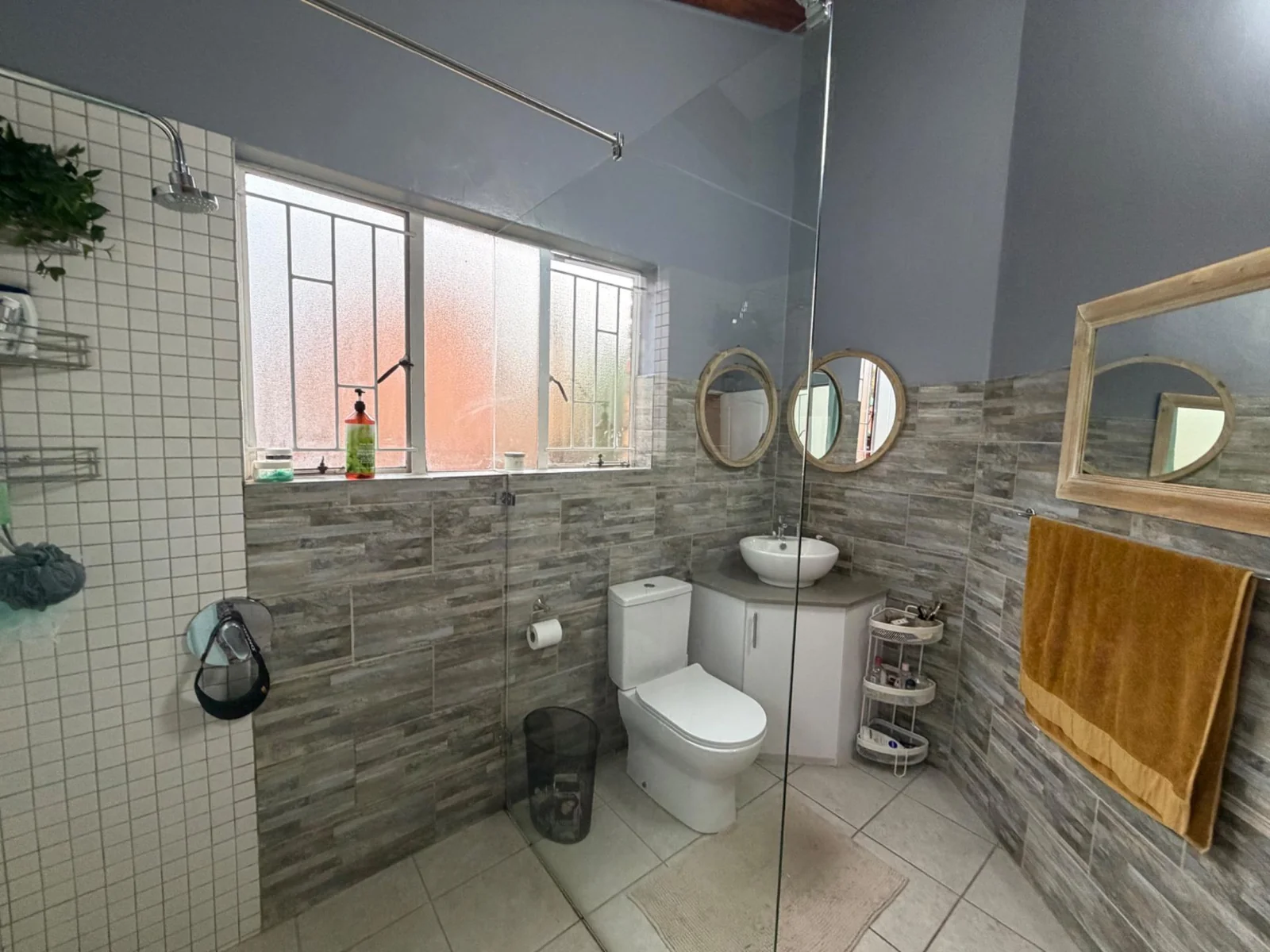 A DREAM COME TRUE ..... INSIDE A BOOMED OFF AREA