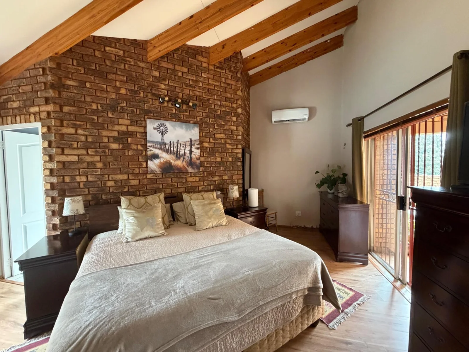 A DREAM COME TRUE ..... INSIDE A BOOMED OFF AREA