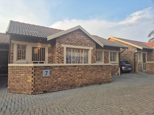 Greenstone Hill, Edenvale