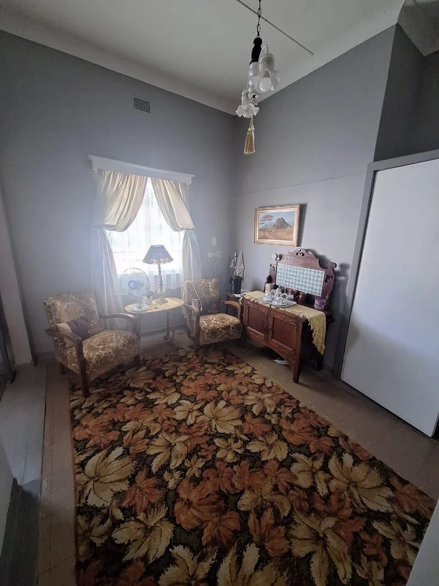 Substantial Redevelopment Opportunity: Landmark 12-Unit Complex on Main Street with Vast Commercial Potential