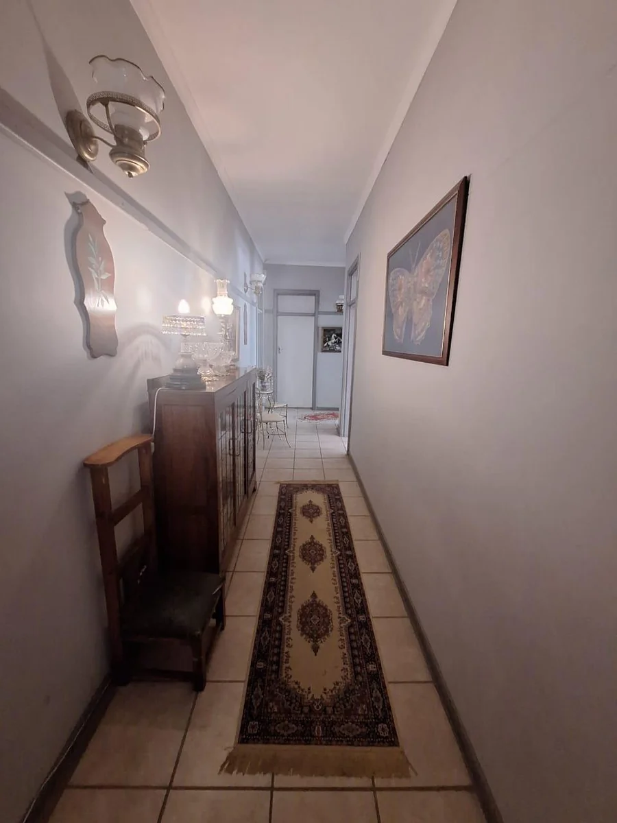 Substantial Redevelopment Opportunity: Landmark 12-Unit Complex on Main Street with Vast Commercial Potential