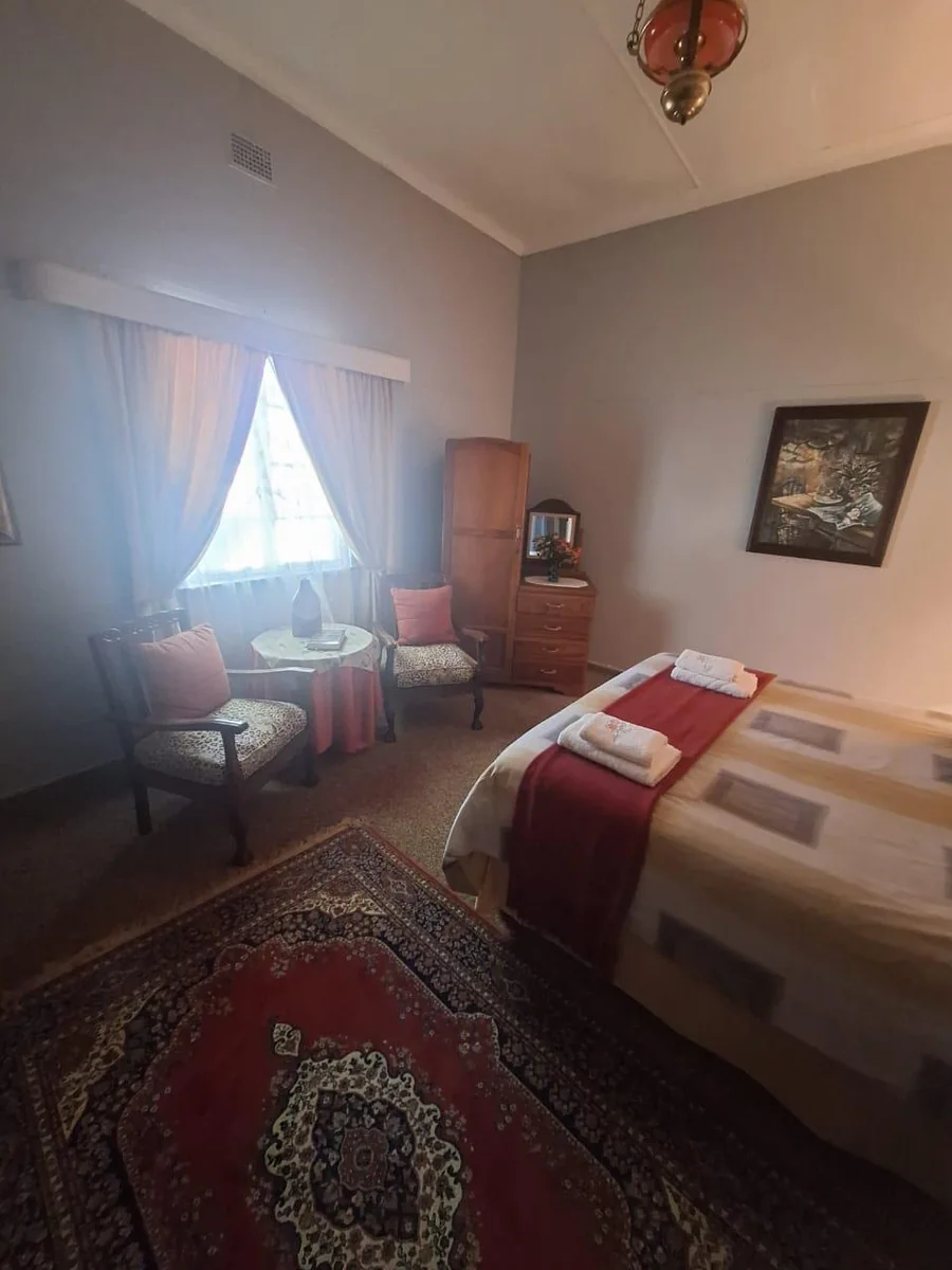 Substantial Redevelopment Opportunity: Landmark 12-Unit Complex on Main Street with Vast Commercial Potential