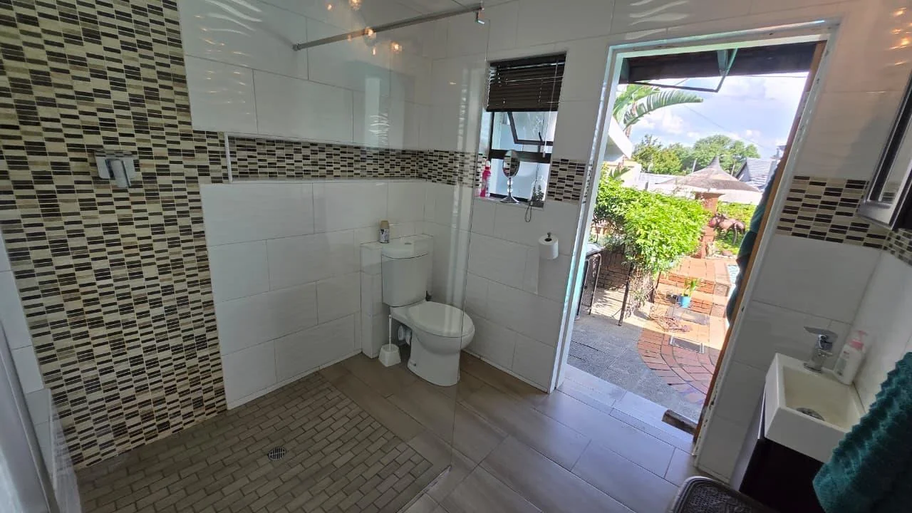 Modern 4-Bedroom Home with Pool & Granny Flat in Birchleigh for R2,000 000