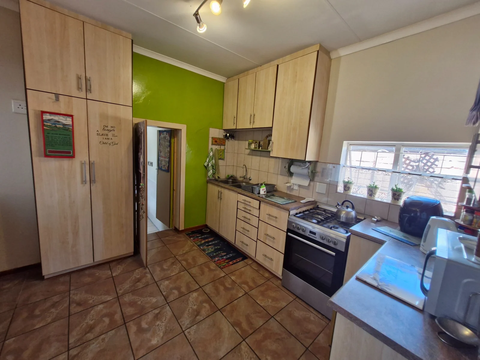 2 Bedroom Apartment close to Voortrekker High School