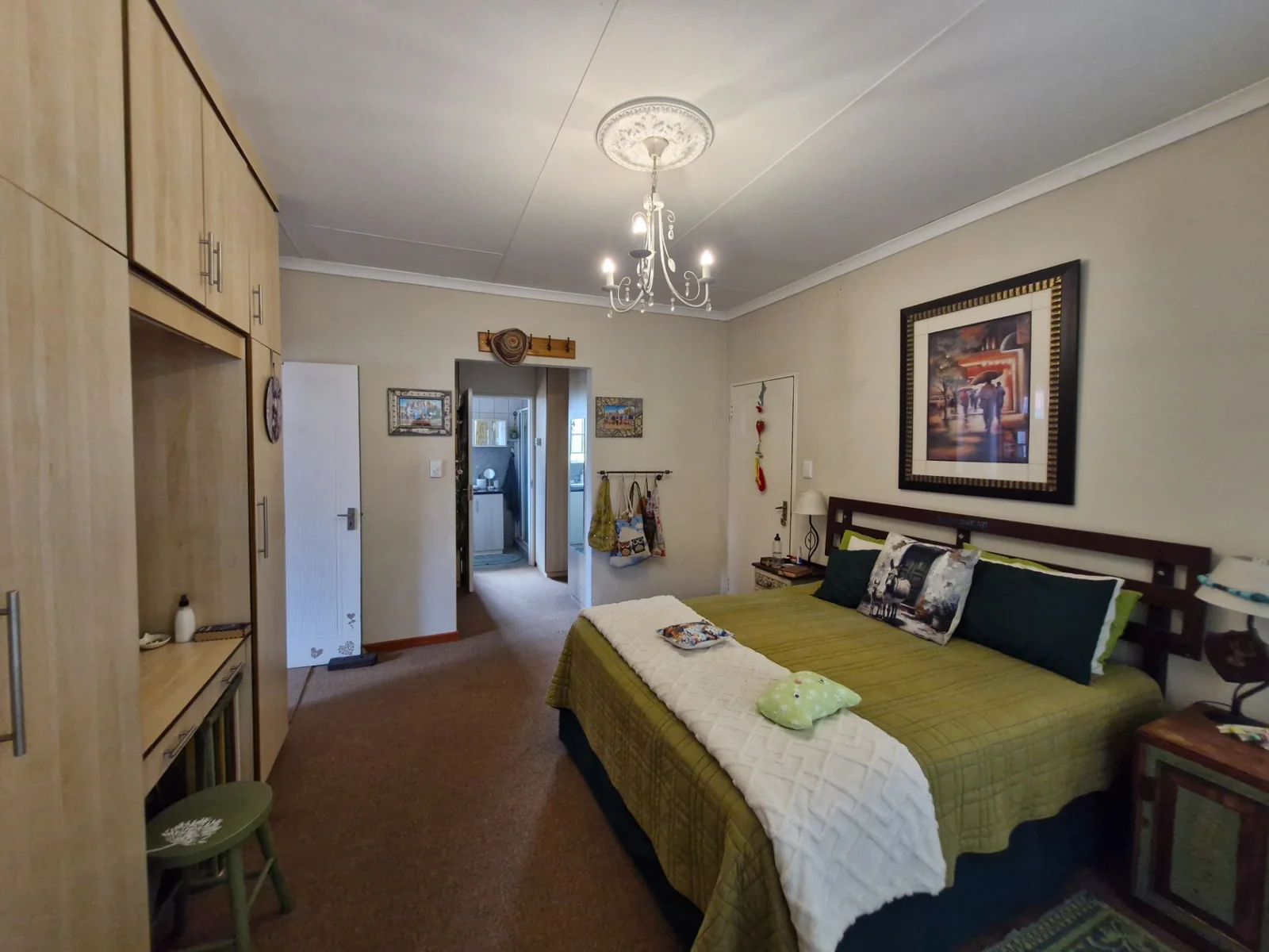 2 Bedroom Apartment close to Voortrekker High School
