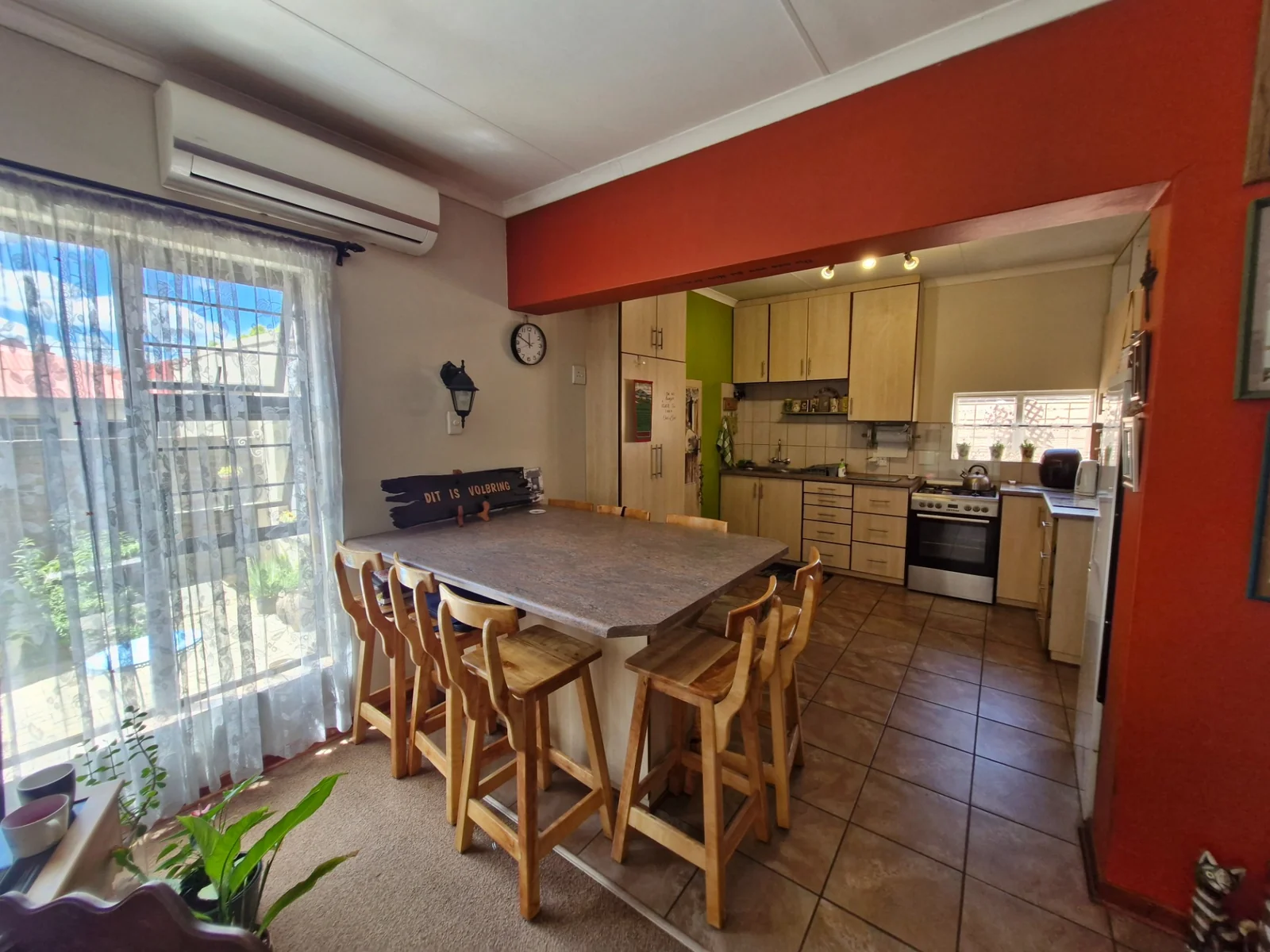 2 Bedroom Apartment close to Voortrekker High School