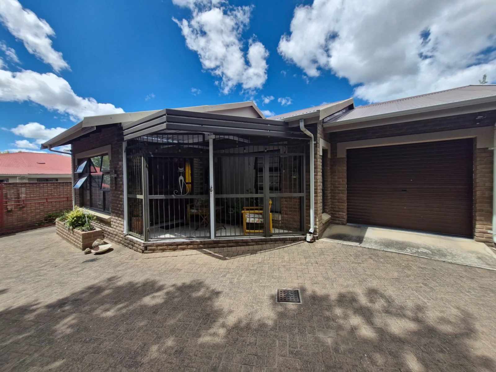2 Bedroom Apartment close to Voortrekker High School