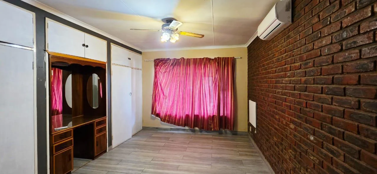 4 Bedroom House For Sale