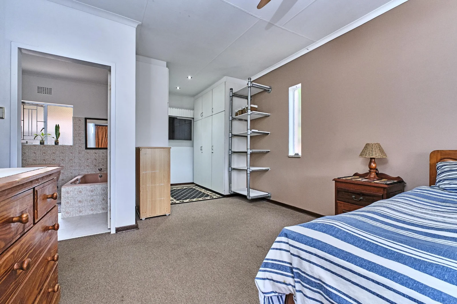 3 Bedroom Home with Fabulous Family Space and Spectacular Views