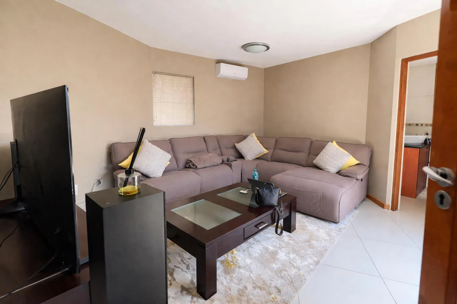 MODERN AND SPACIOUS ...... WAITING FOR YOU!!