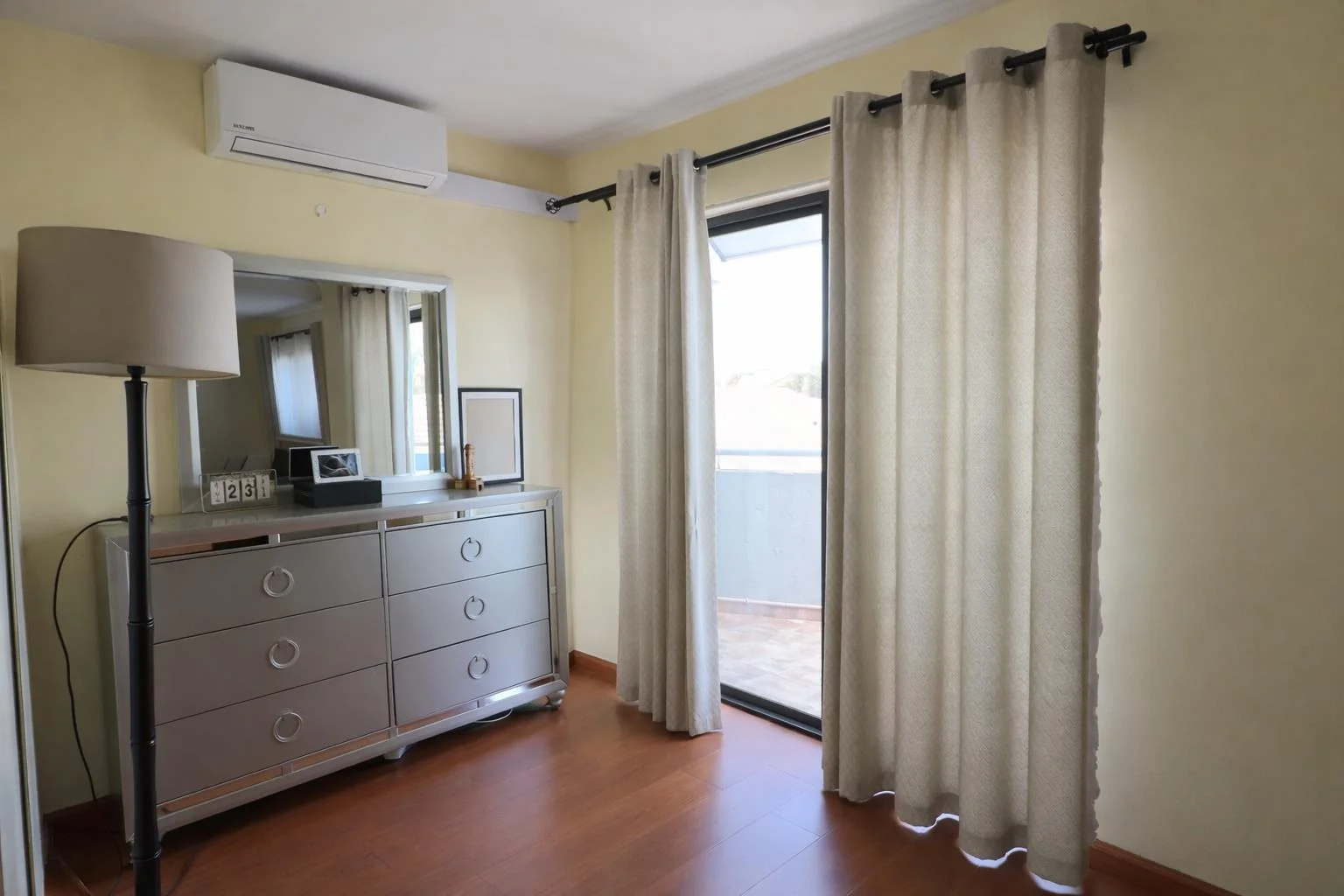 MODERN AND SPACIOUS ...... WAITING FOR YOU!!