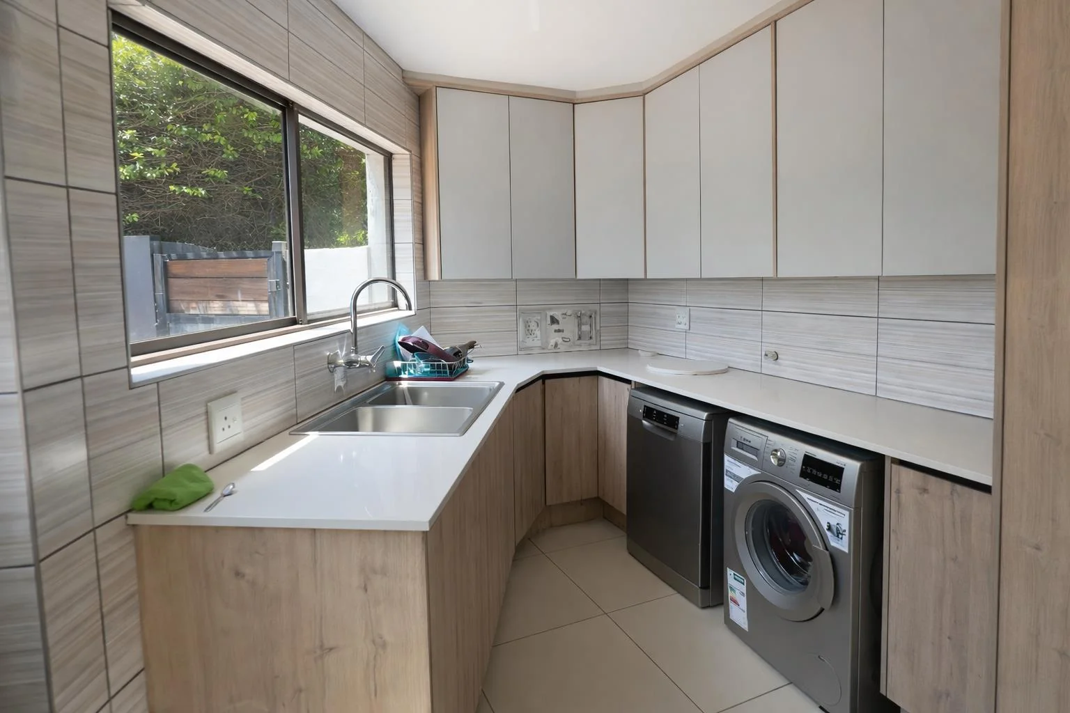 MODERN AND SPACIOUS ...... WAITING FOR YOU!!