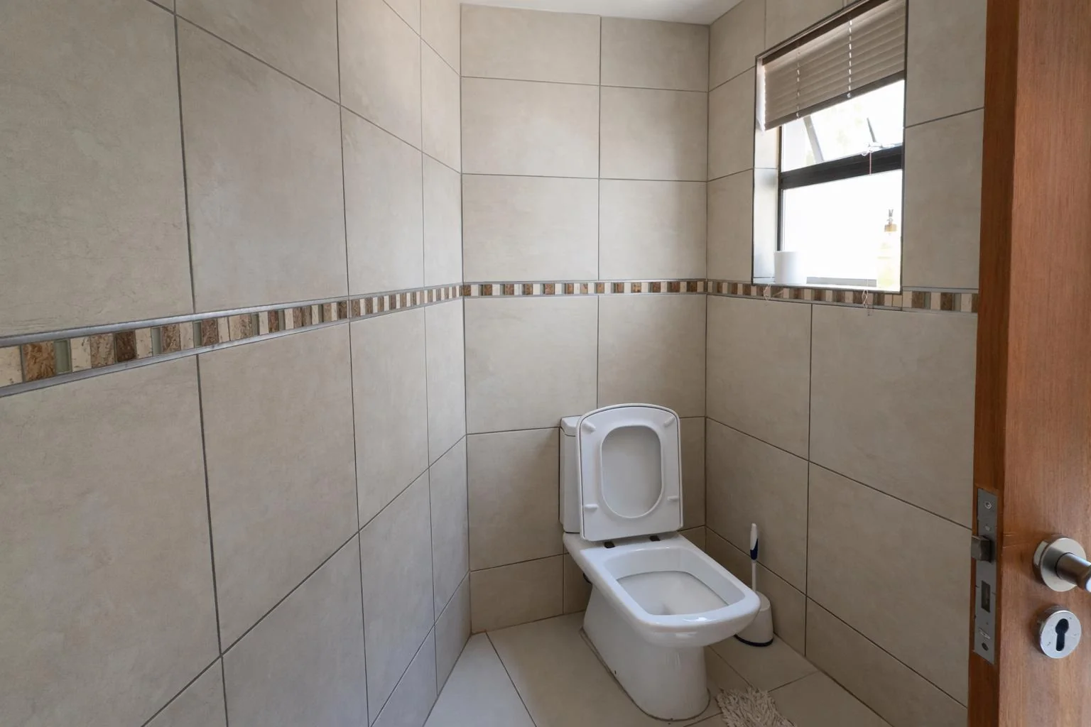 MODERN AND SPACIOUS ...... WAITING FOR YOU!!