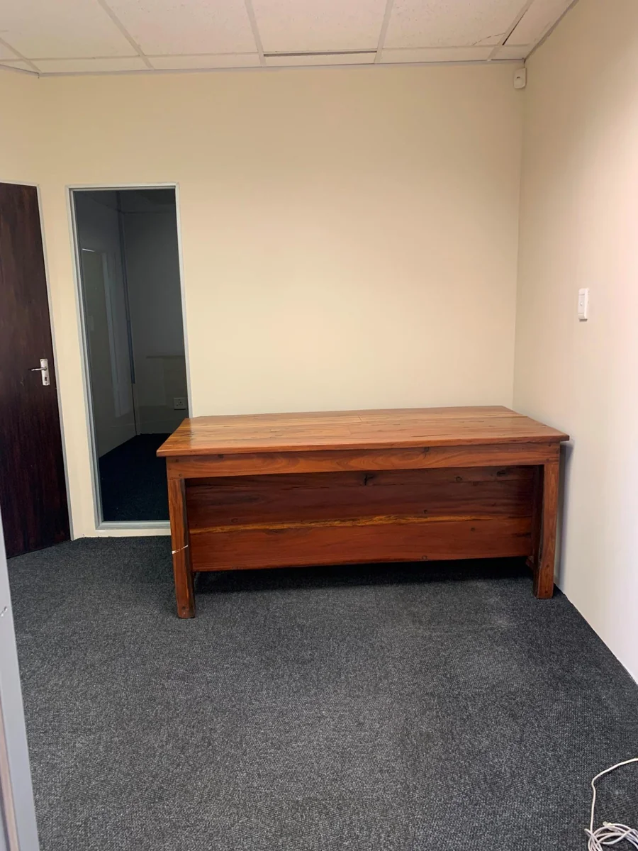 Secure First-Floor Office Space on New Road – Ideal for Growing Businesses