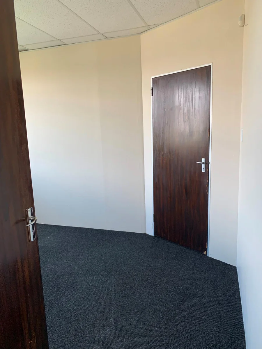 Secure First-Floor Office Space on New Road – Ideal for Growing Businesses