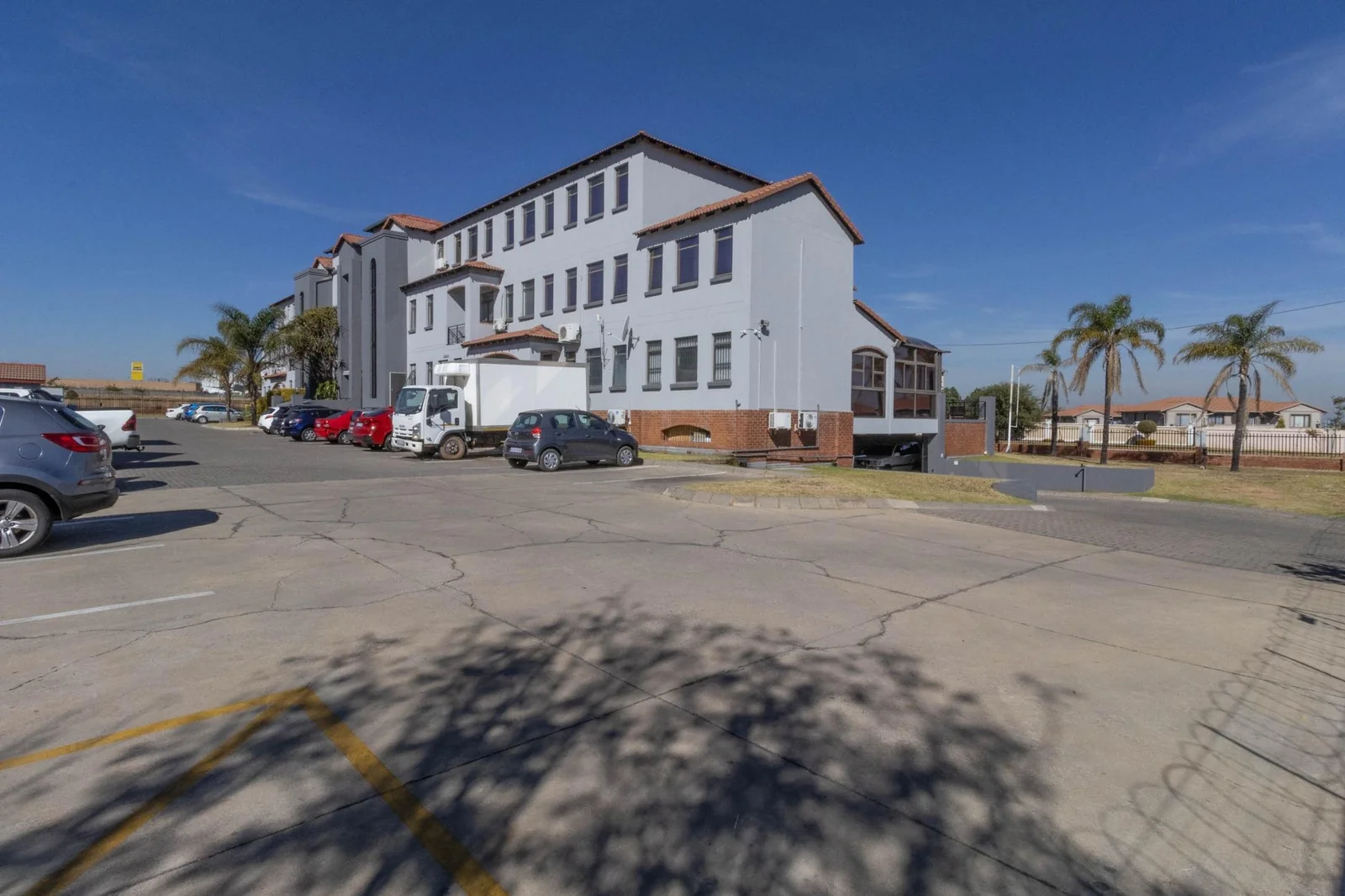 First-Floor Office Space – Ideal for Growing Businesses