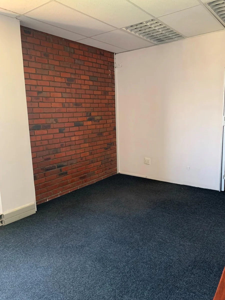 First-Floor Office Space – Ideal for Growing Businesses