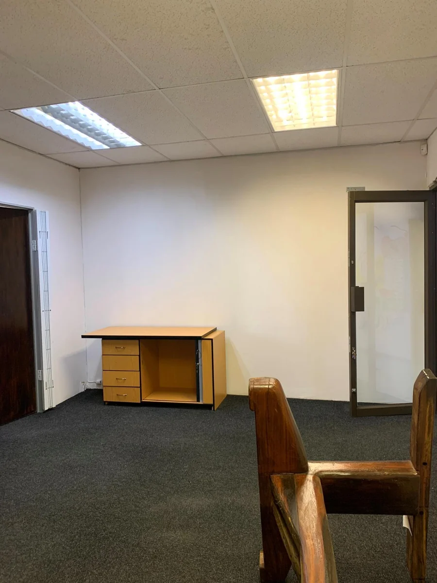 First-Floor Office Space – Ideal for Growing Businesses