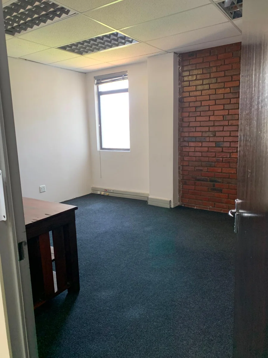 First-Floor Office Space – Ideal for Growing Businesses