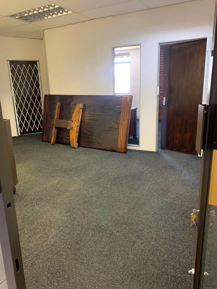 First-Floor Office Space – Ideal for Growing Businesses