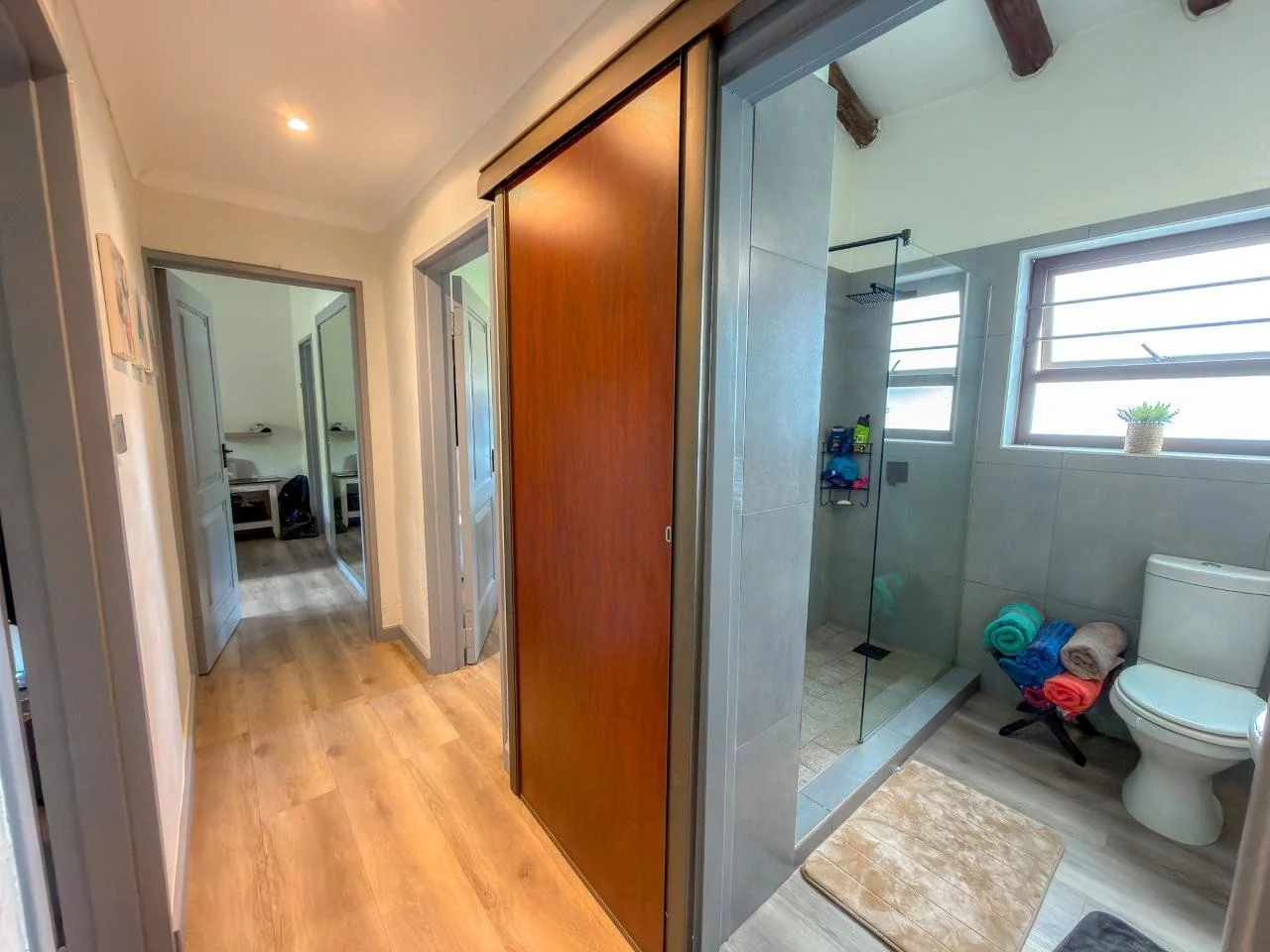 ROOIHUISKRAAL GEM :  ELEVATED LIFESTYLE AVAILABLE.