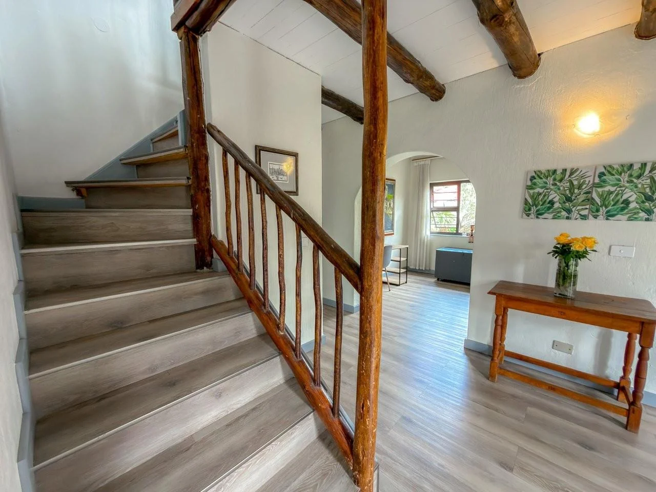 ROOIHUISKRAAL GEM :  ELEVATED LIFESTYLE AVAILABLE.