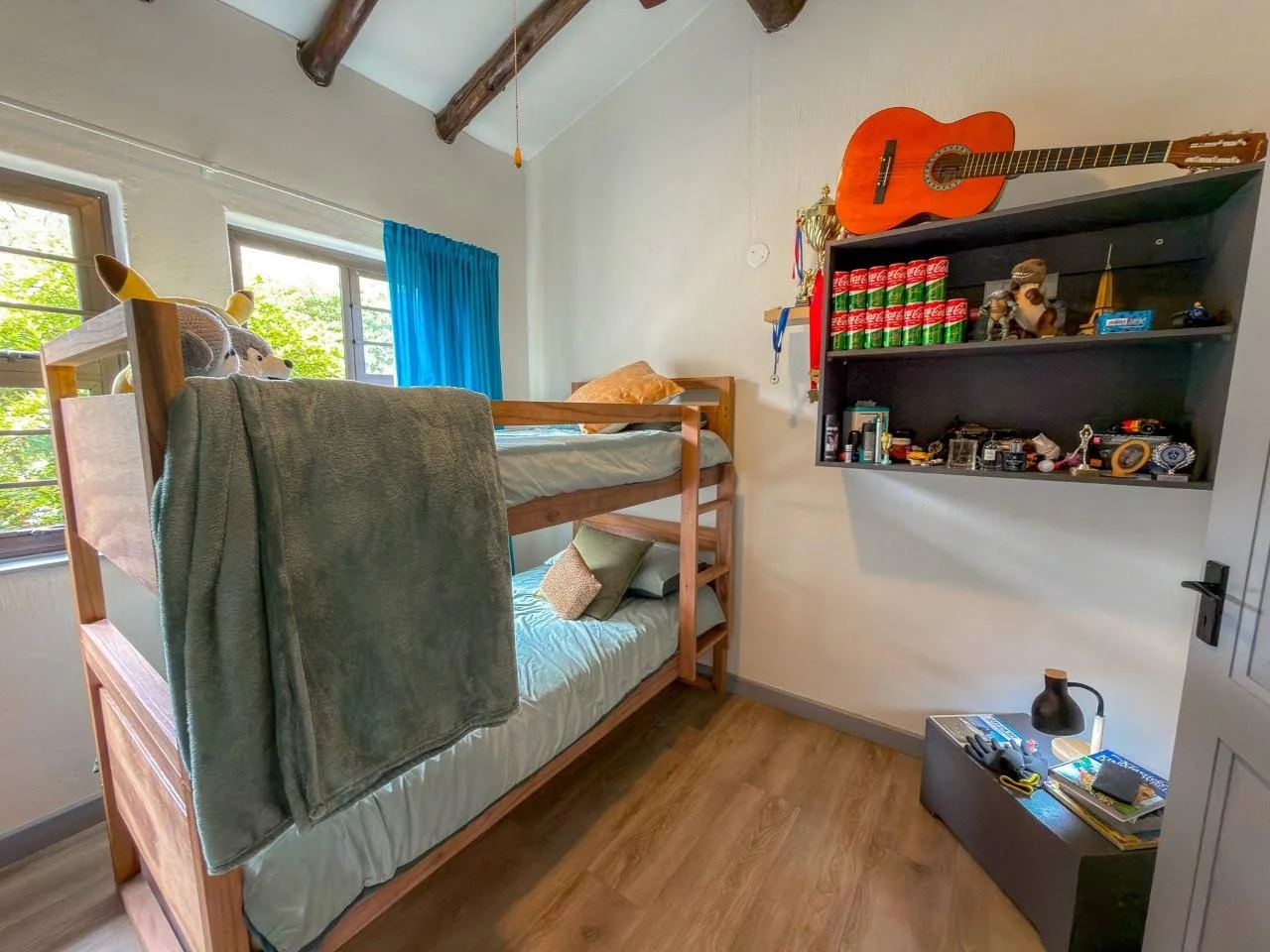 ROOIHUISKRAAL GEM :  ELEVATED LIFESTYLE AVAILABLE.