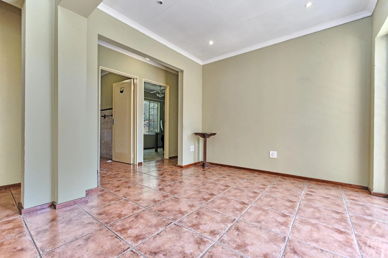 Elegant Family Home in Secure, Pet-Friendly Complex