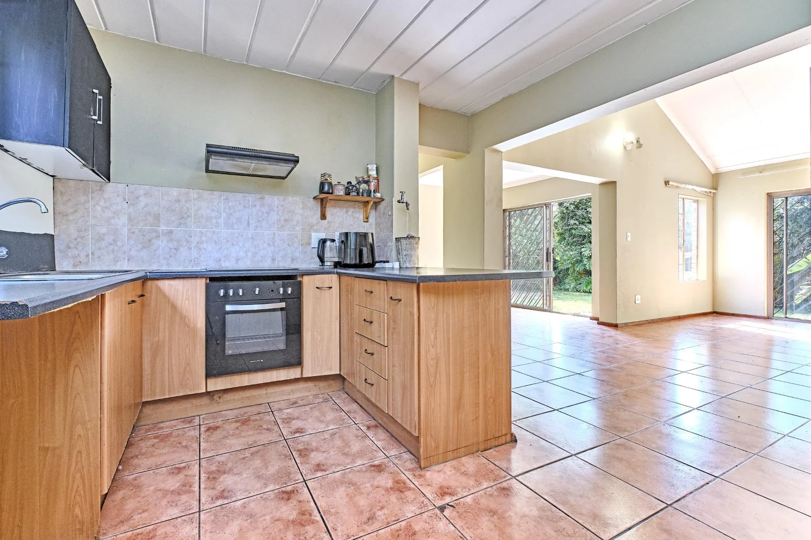 Elegant Family Home in Secure, Pet-Friendly Complex