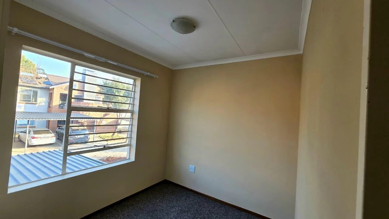 Modern 2-Bedroom Apartment in Secure Umgeni Mews