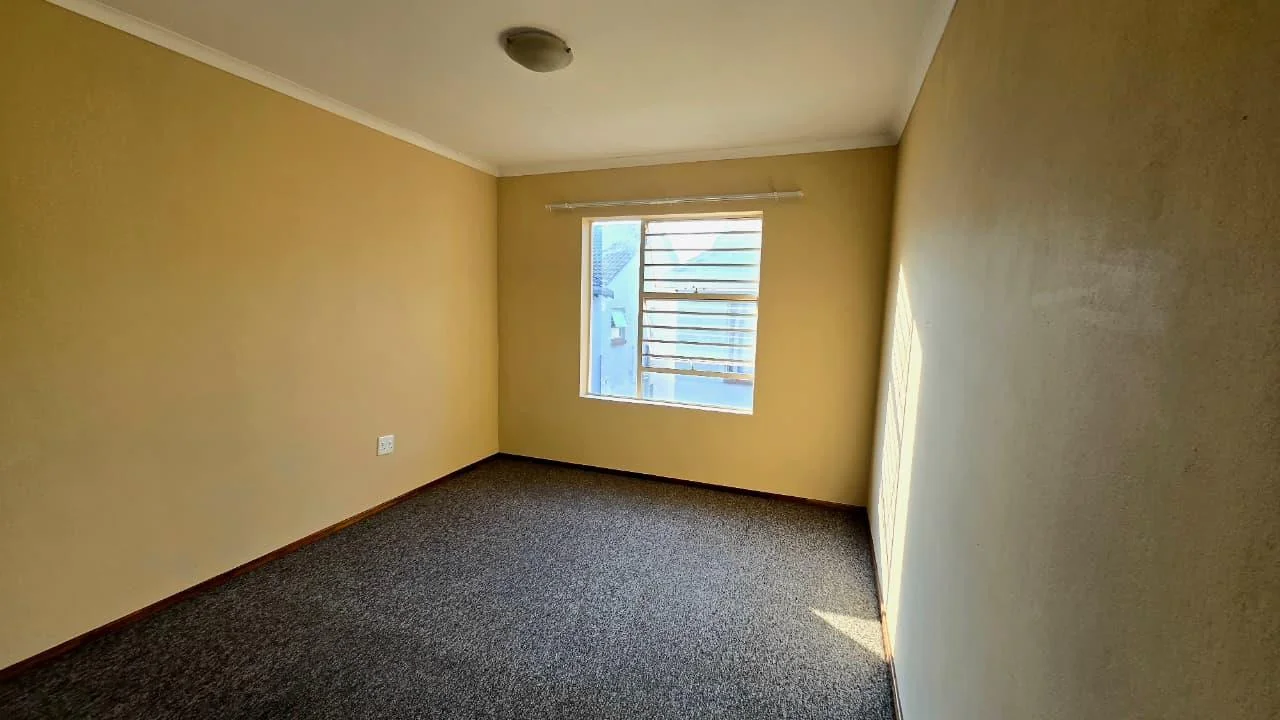 Modern 2-Bedroom Apartment in Secure Umgeni Mews