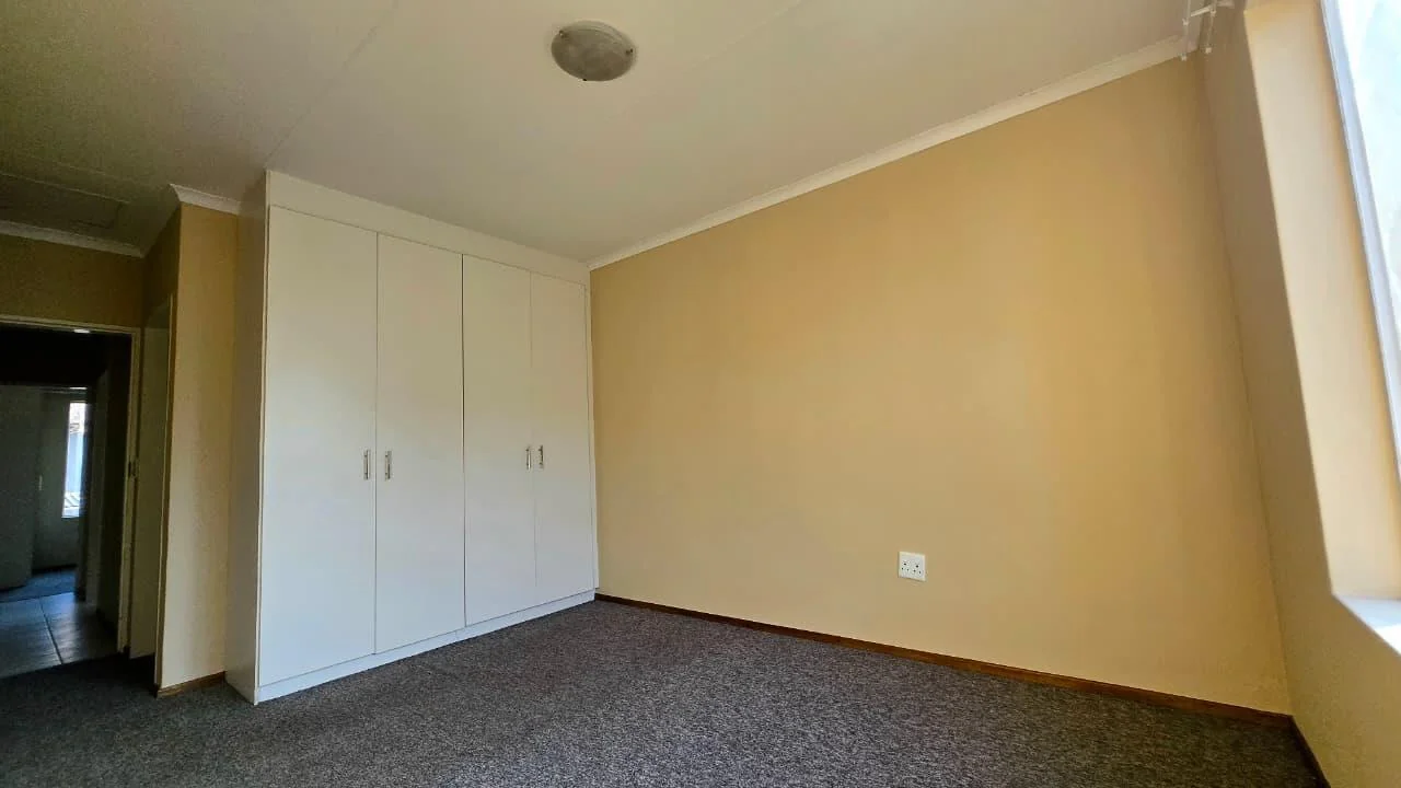 Modern 2-Bedroom Apartment in Secure Umgeni Mews