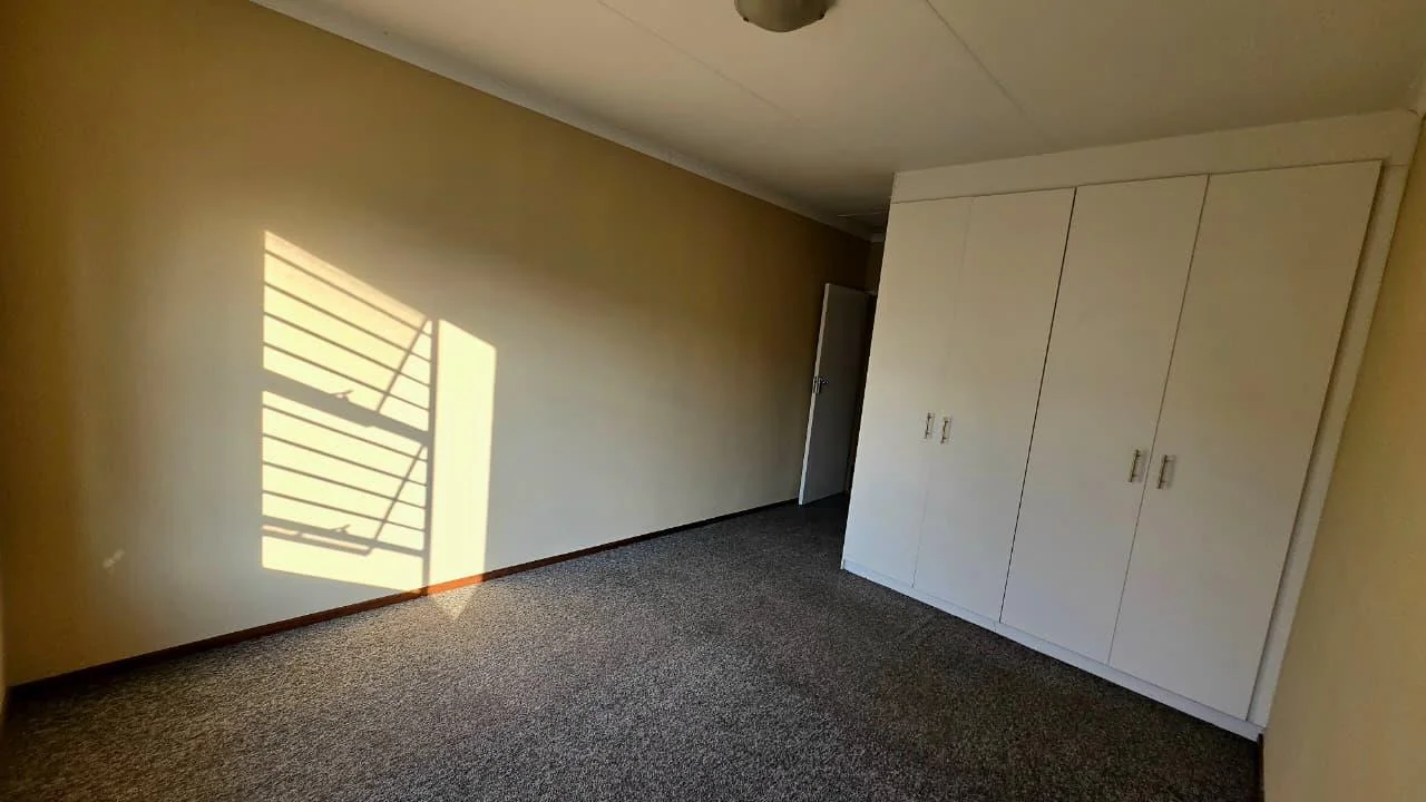 Modern 2-Bedroom Apartment in Secure Umgeni Mews