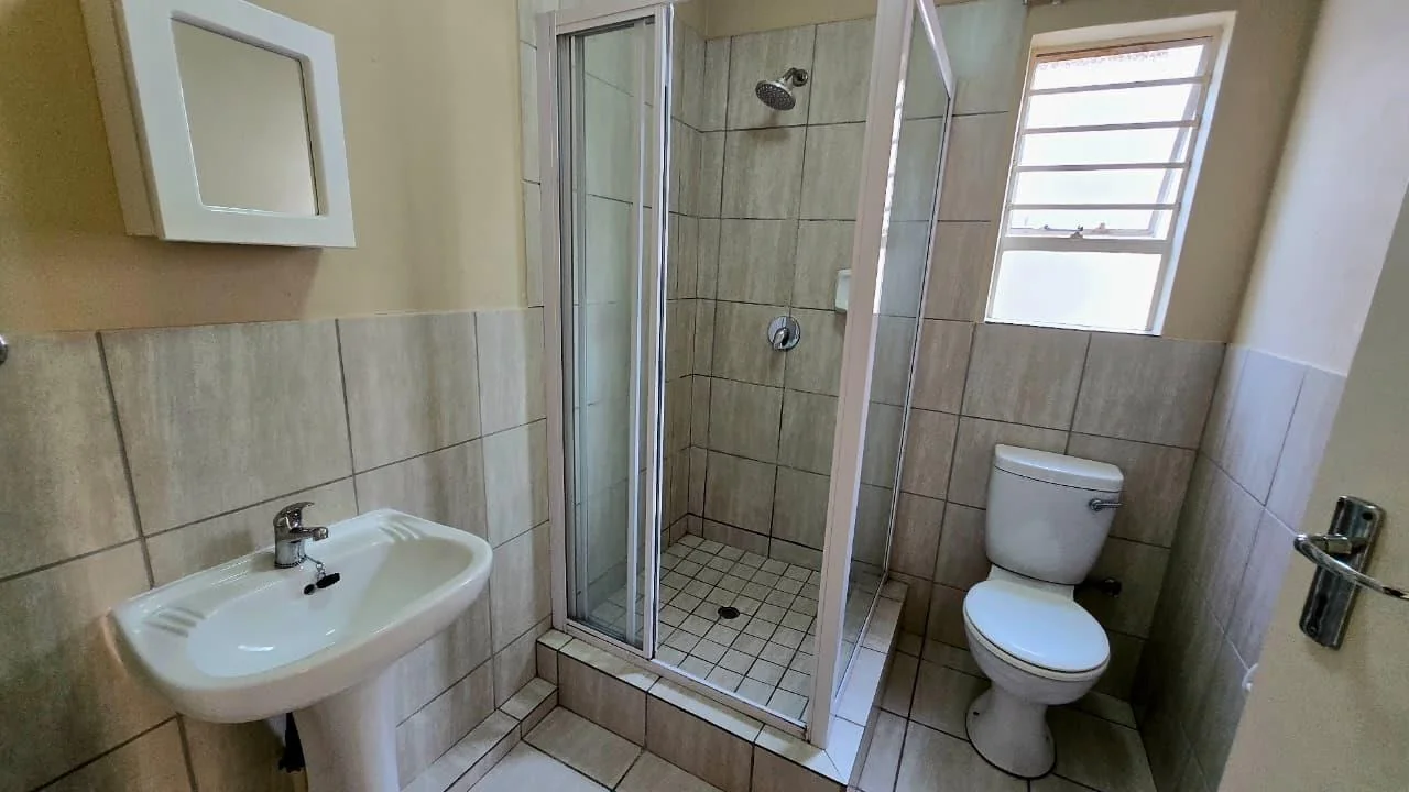 Modern 2-Bedroom Apartment in Secure Umgeni Mews