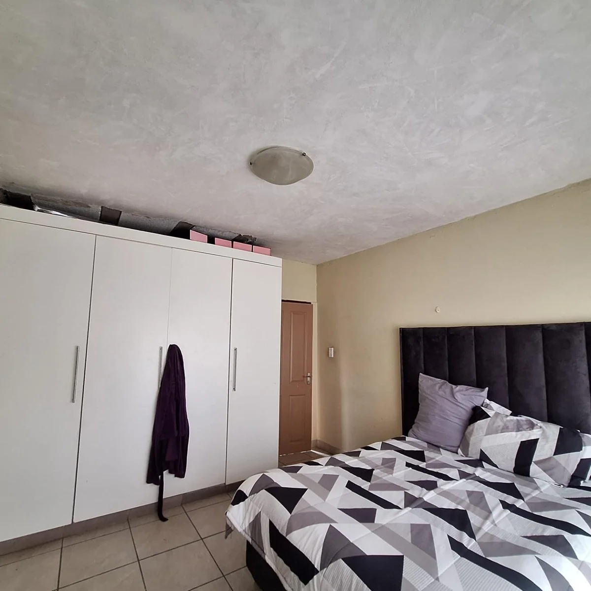 Spacious 5 bedroom family Home with Exceptional Versatility