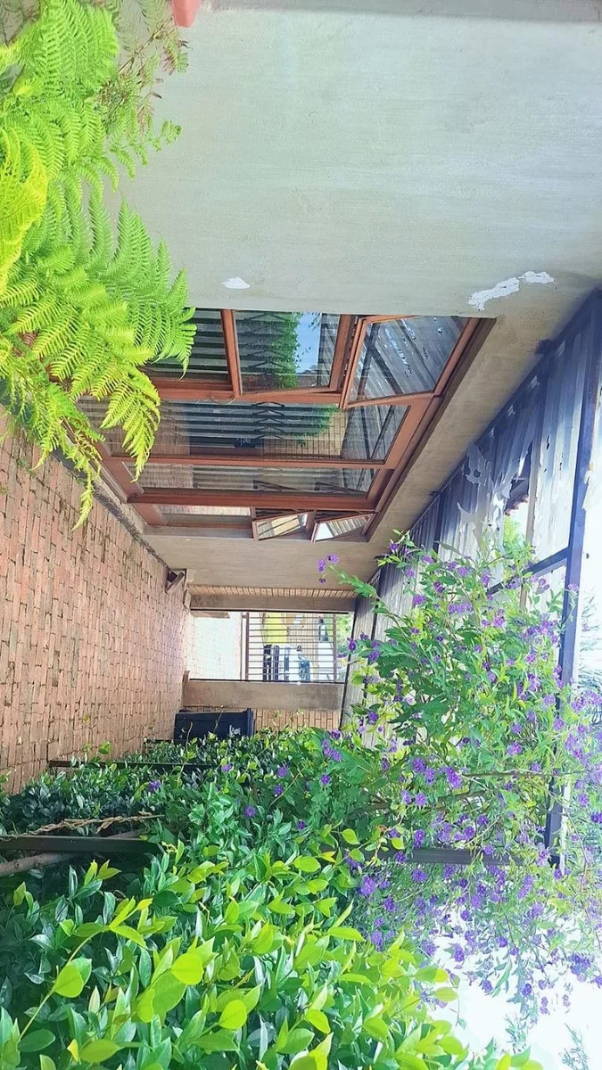 Spacious 5 bedroom family Home with Exceptional Versatility