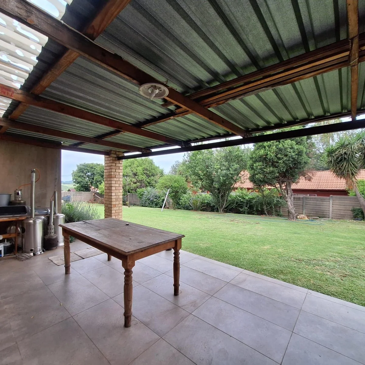 Spacious 5 bedroom family Home with Exceptional Versatility