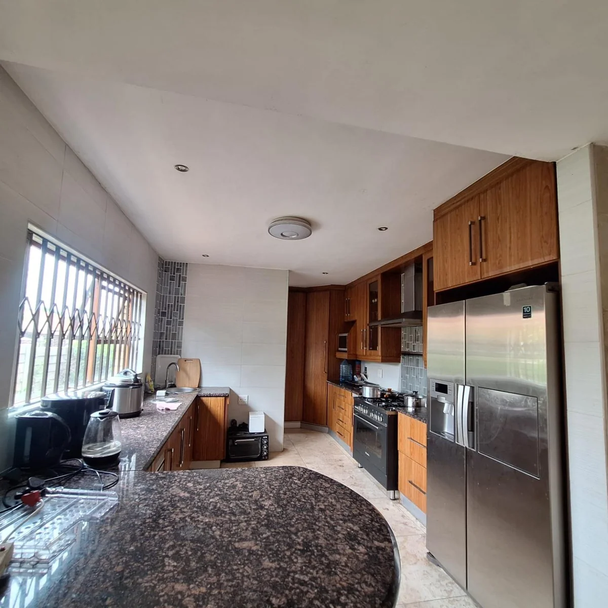 Spacious 5 bedroom family Home with Exceptional Versatility