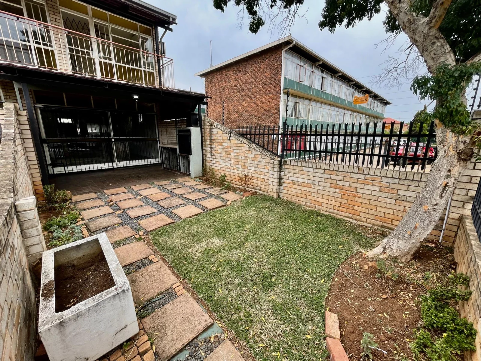 3 Bed Duplex for Sale!