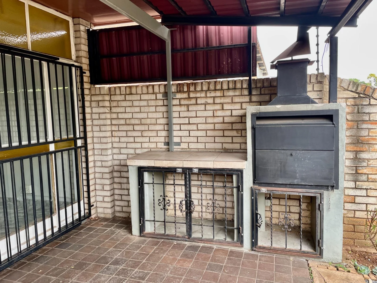 3 Bed Duplex for Sale!