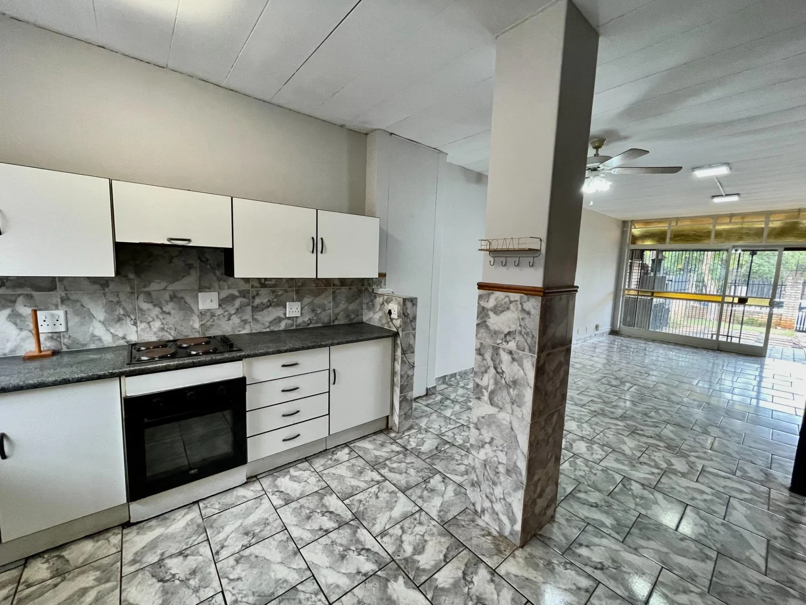 3 Bed Duplex for Sale!