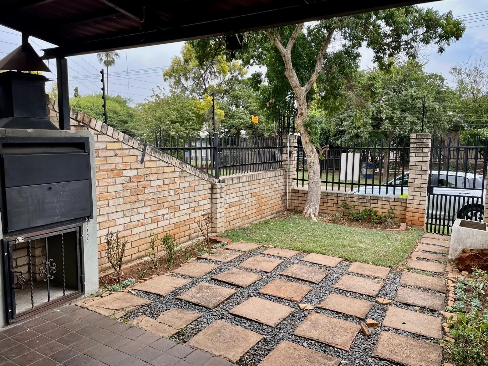 3 Bed Duplex for Sale!